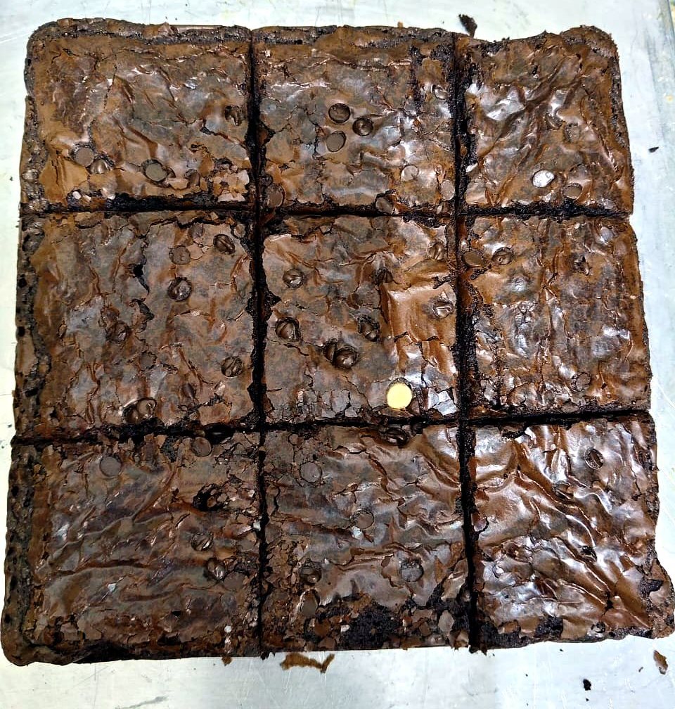 Fudgy chocolate chip brownies — also baked in ragi and karuppu kavuni millet versions